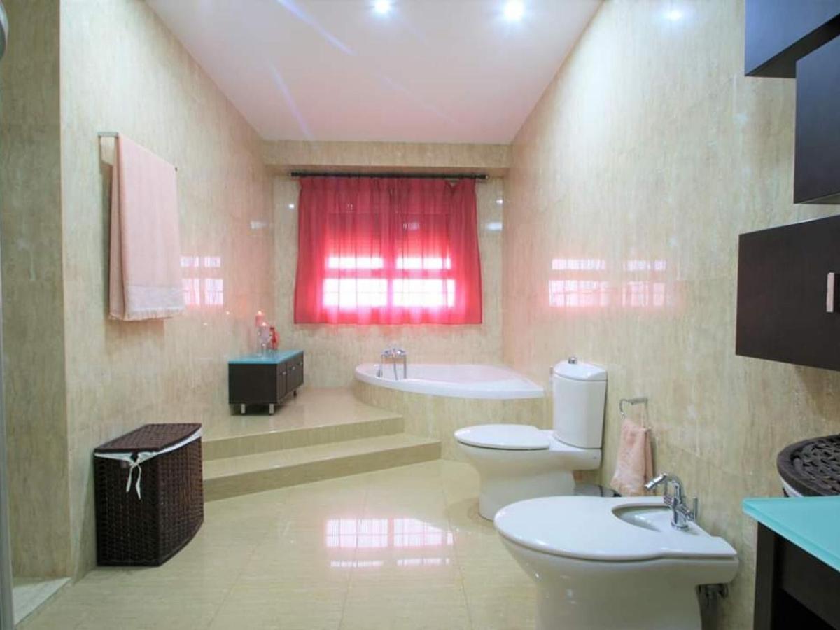 Belvilla By Oyo Villa Valerya Ibáñez Exterior foto